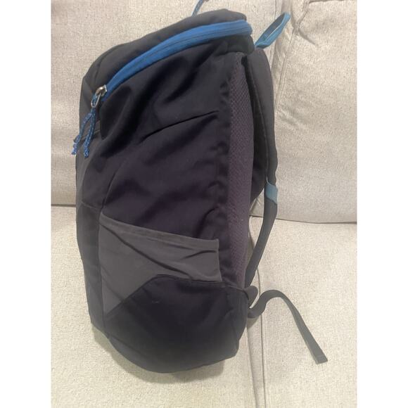 Patagonia Yerba 24 L Black/Blue Hiking Backpack - Used, Approx. 18” Height - Picture 3 of 4